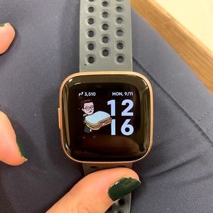 Fitbit versa 2